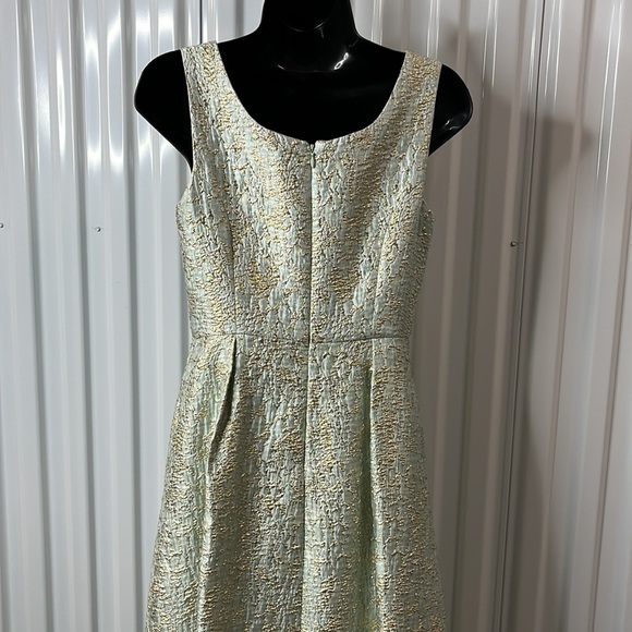 Platinum by Shelli Segal Formal Gown. Preowned - Picture 5 of 10